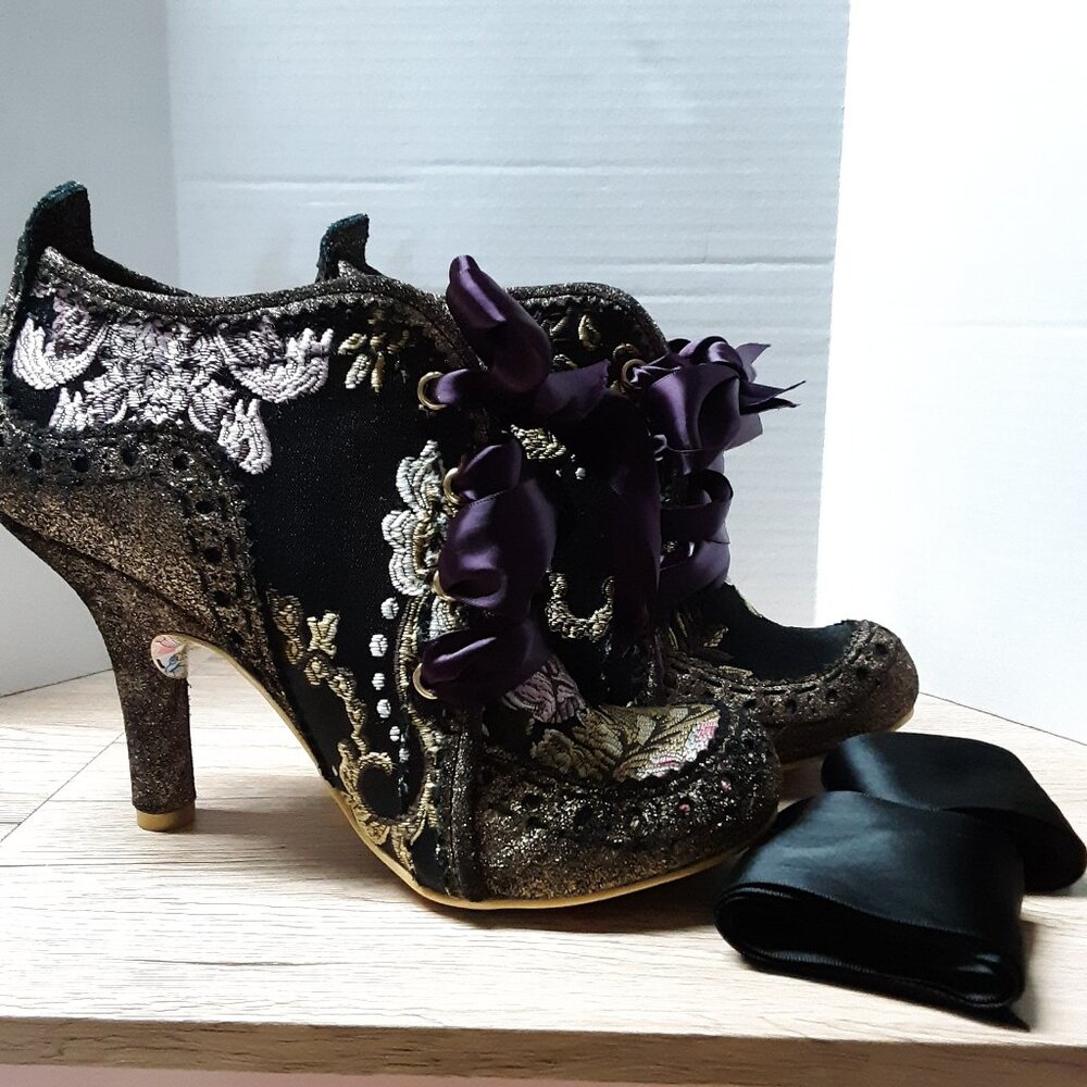 Irregular Choice Abigail's 3rd Party Boots Black w/ Gold Brocade & Flowers RARE